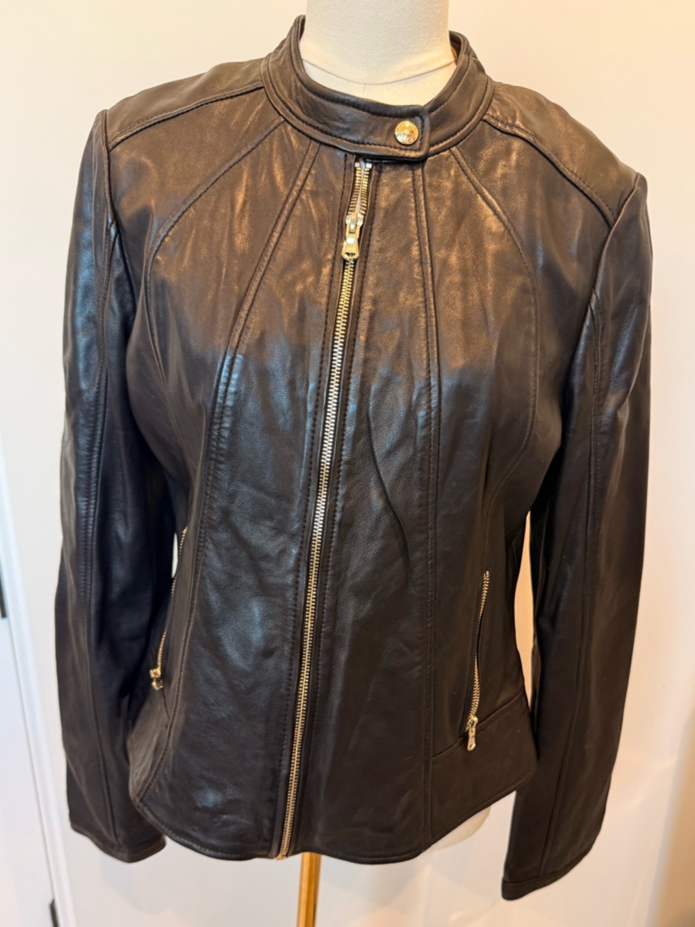 Guess Womens Leather Jacket Sz large Moto Classic